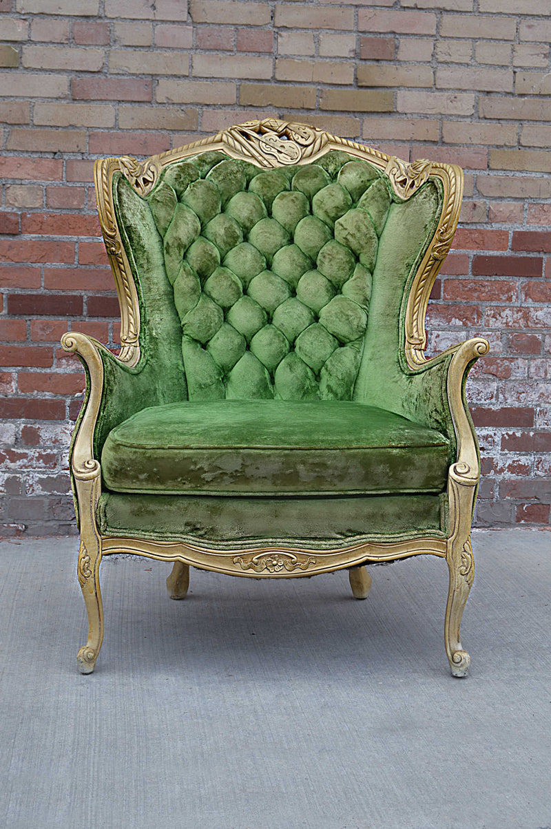 L-O-V-E” Chair – Utah Vintage Rentals - Main Image