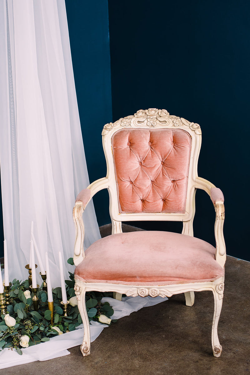 Velvet pink French chair