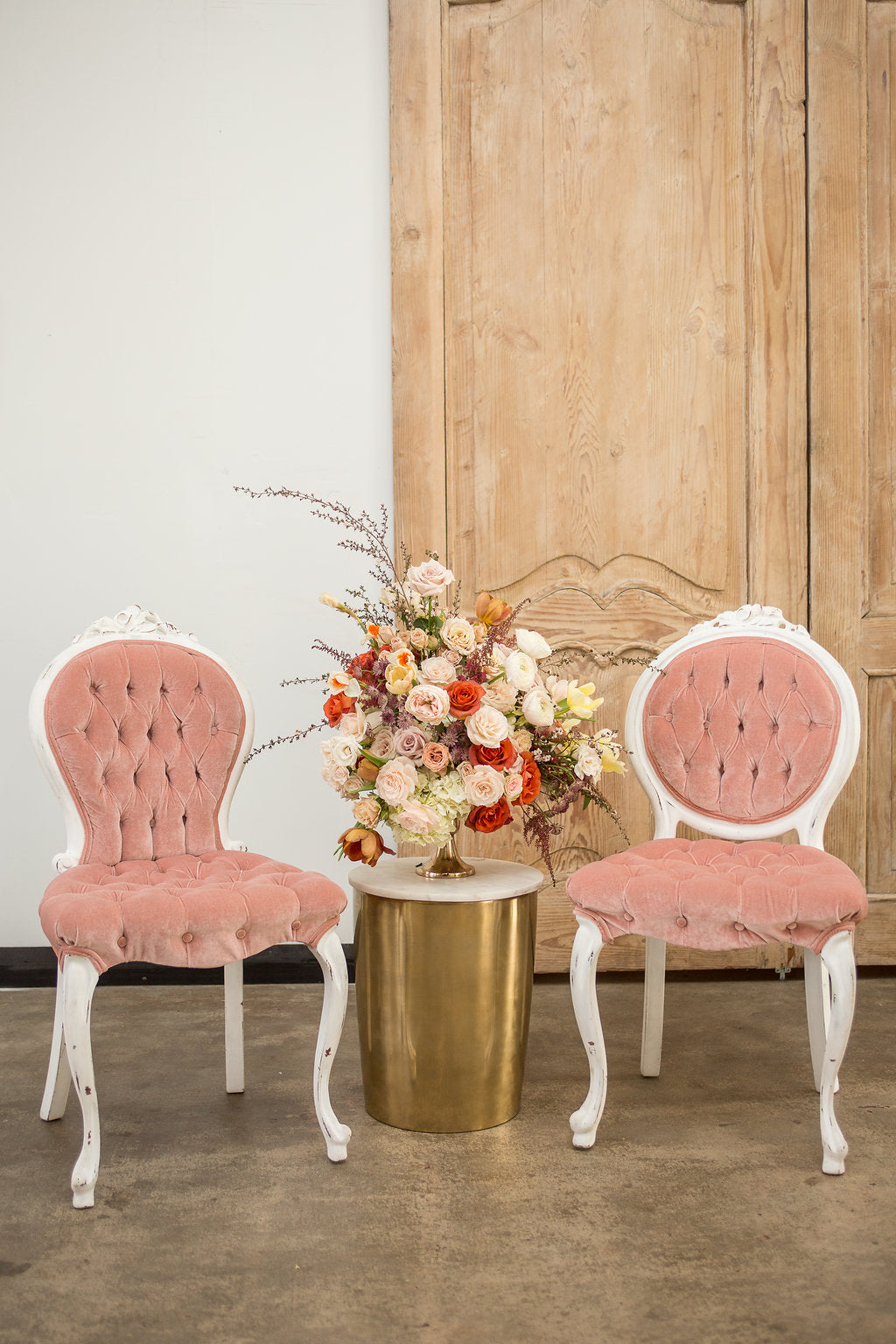 Wildwood Rentals - White Sweetheart Vintage Chairs — The Woodlands